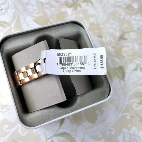 Fossil BQ3321 Laney Three-Hand Rose-Gold-Tone Stainless Steel Watch - Picture 5 of 5